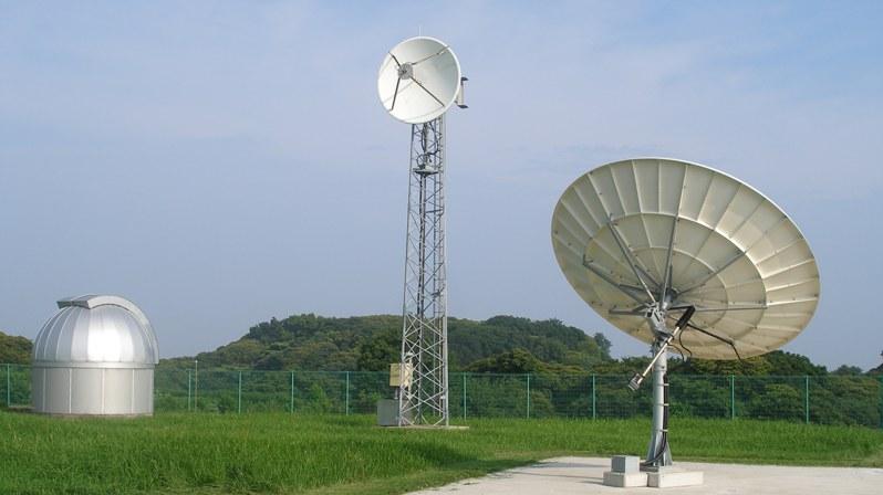 高域追尾用アンテナ装置の写真