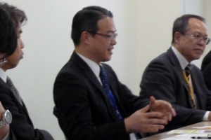Yǒ摜