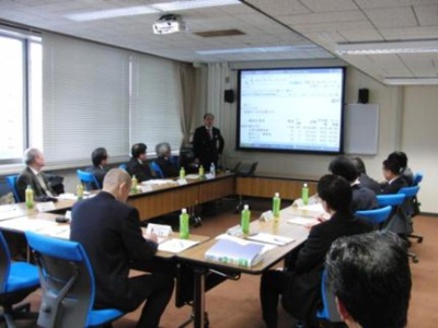 会議の様子の写真