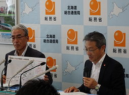 竹内電波部長、藤本局長