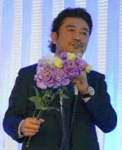 鈴木氏