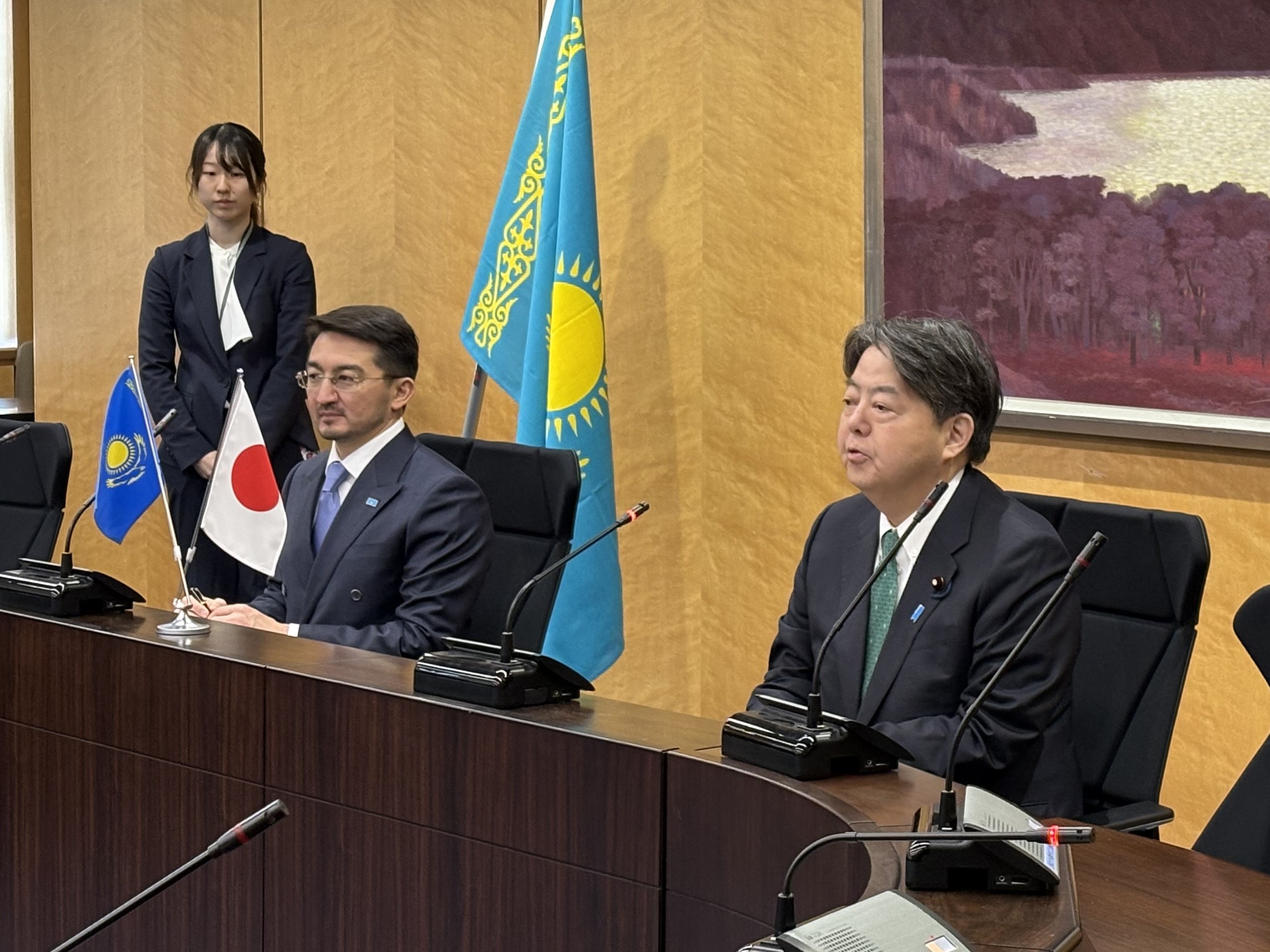 �i�`�����A���s���ё�����b�j