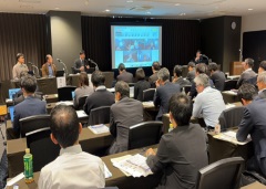 �Y�w���A�g�ɂ��n��Љ�DX�t�H�[�����̗l�q