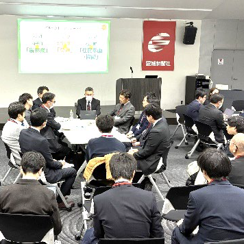 �u�f�W�^�����p�ɂ��n���n�����H�Z�~�i�[in���Q�v���J�Â̎ʐ^�ł�