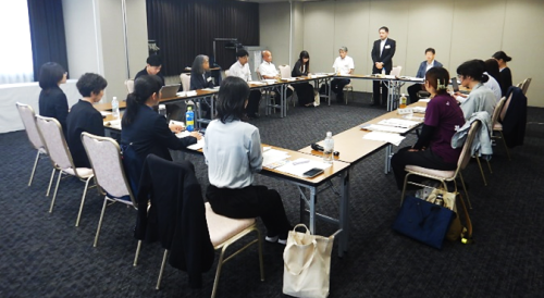 �����E�l���u���b�N ����c�̗l�q�i�� �����������s�j