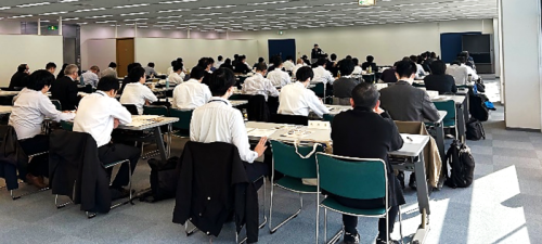 �ߋE�u���b�N ������c�̗l�q�i�� ���{���s�j