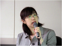 議題について説明する若林特別委員