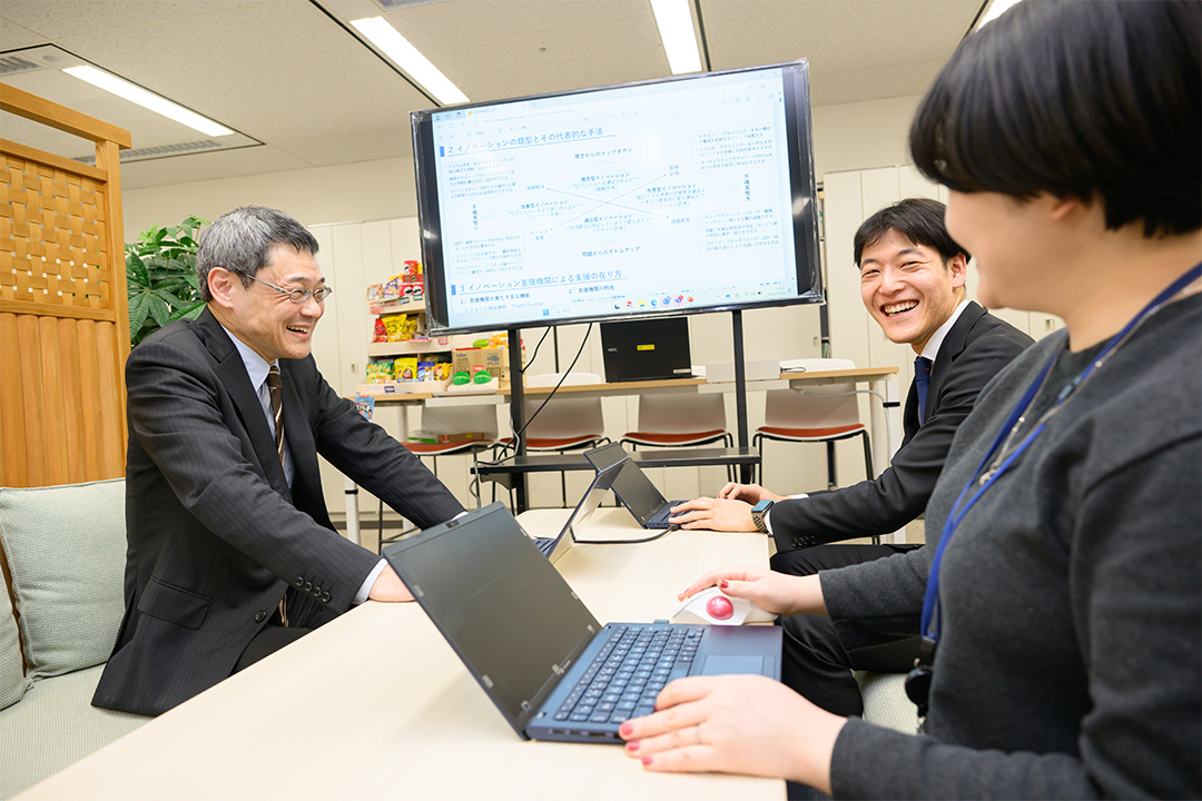 西澤 能之　勤務中の様子イメージ