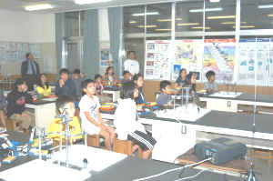 ���鑺���Ôe���w�Z�d�g�����̎ʐ^