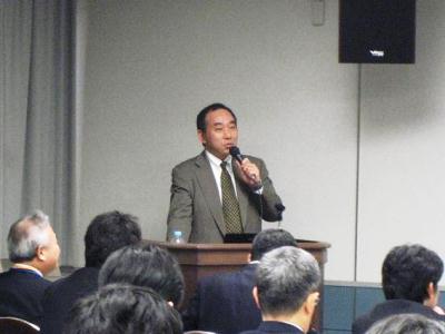 写真:米田宗義(よねだ むねよし)氏による御講演の様子