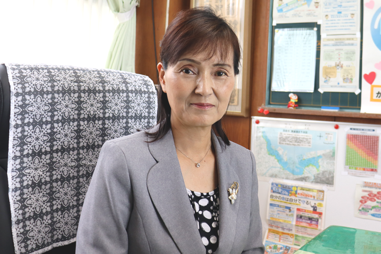 西条市立氷見小学校 校長 藤原利恵氏